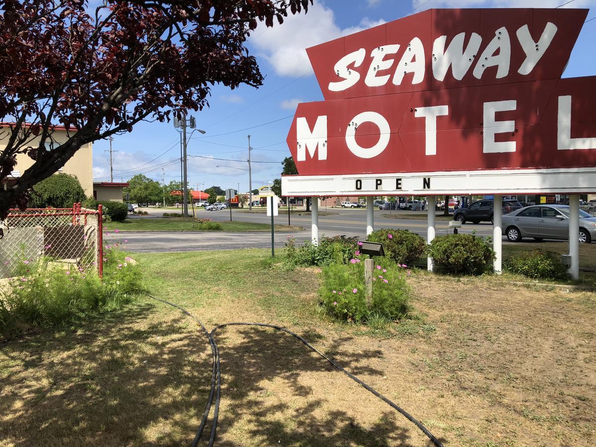 Seaway Motel Roosevelt Park Eksteriør billede