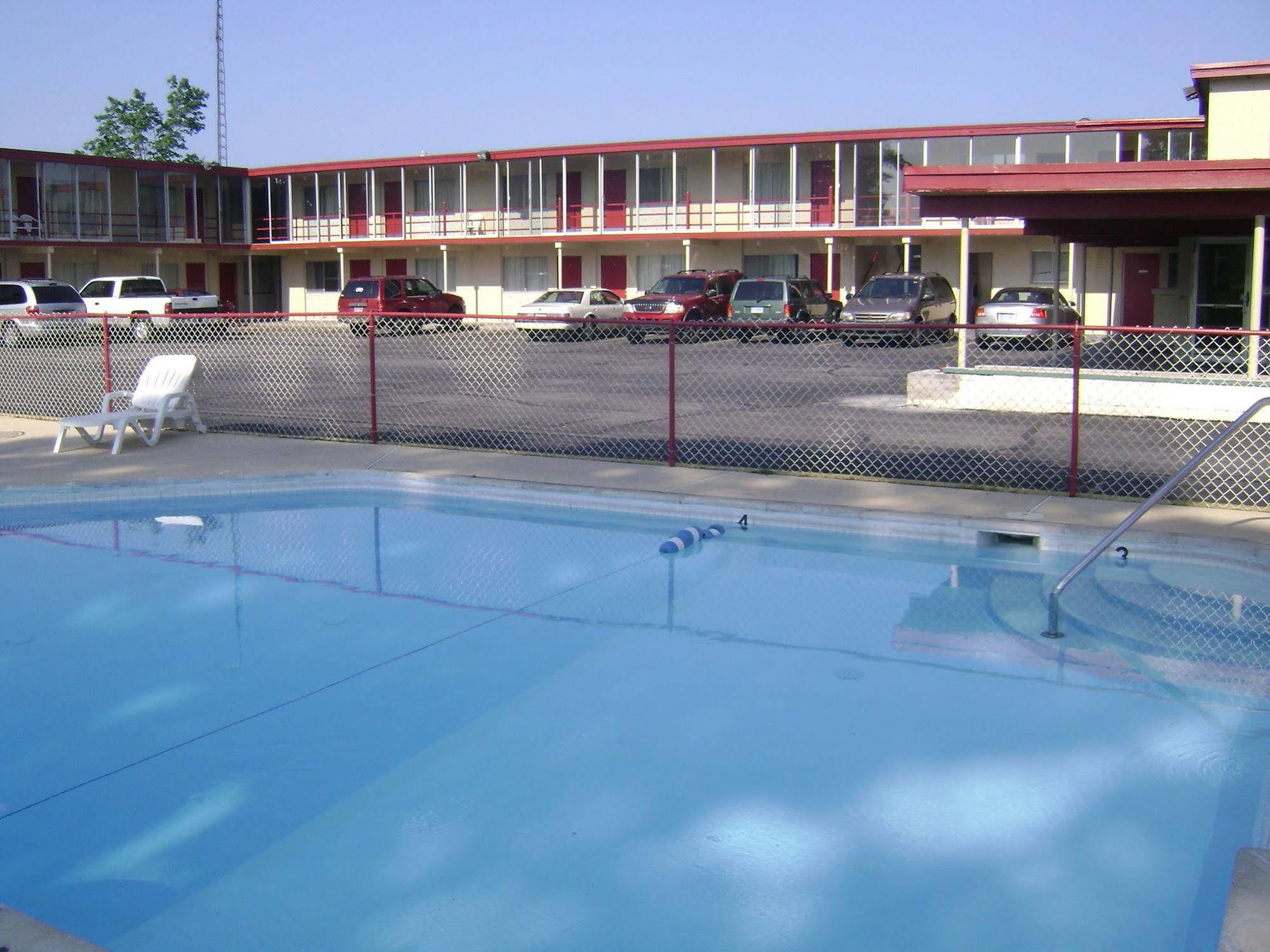 Seaway Motel Roosevelt Park Eksteriør billede