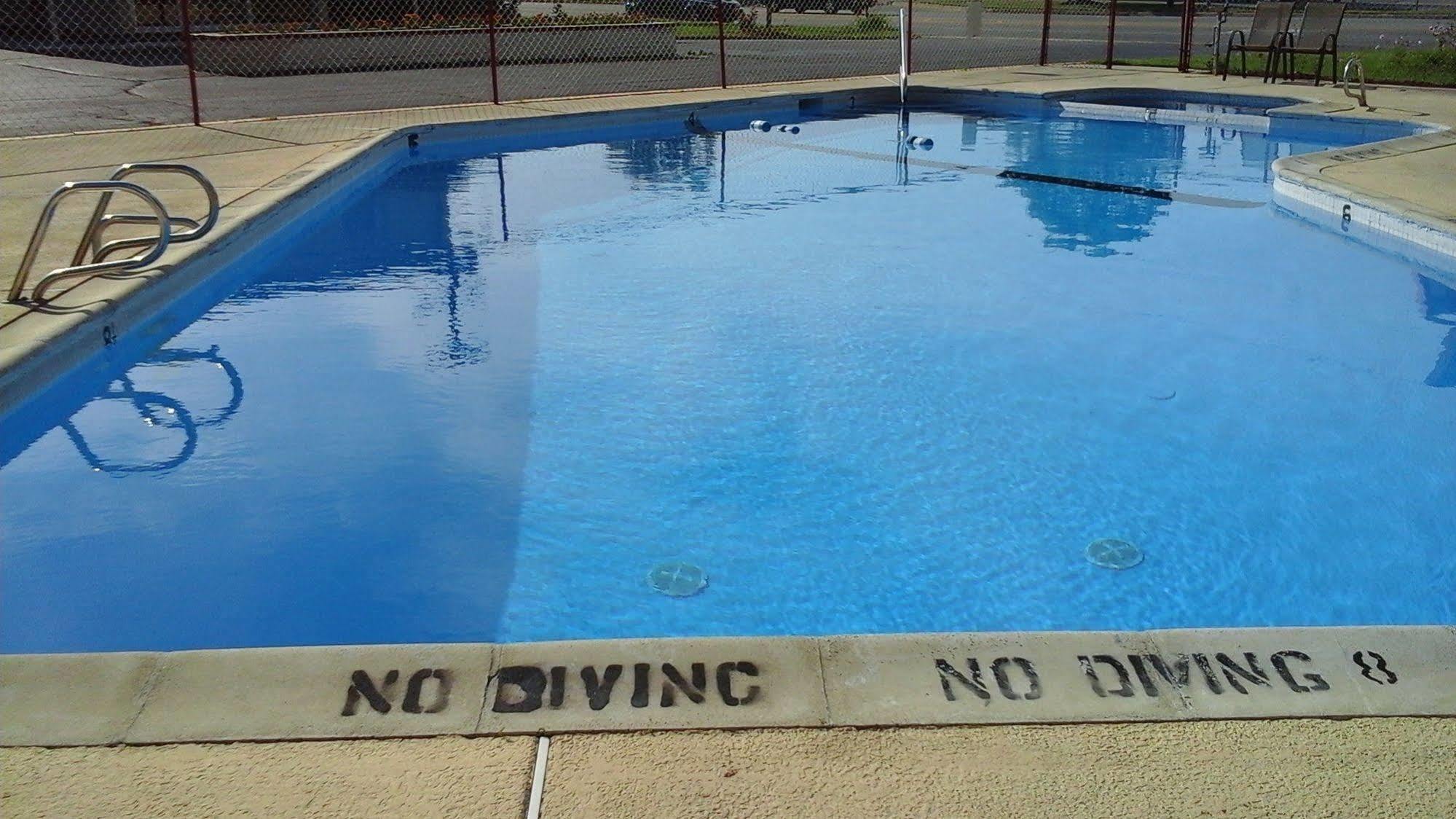 Seaway Motel Roosevelt Park Eksteriør billede